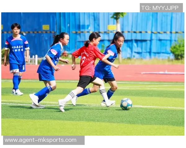 小学三年级足球课趣味教学探索与实践活动分享 小学三年级足球课趣味教学探索与实践活动分享